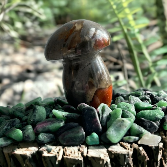 🍄 Polychrome Jasper Mushroom Carving 🍄 - Picture 5 of 6